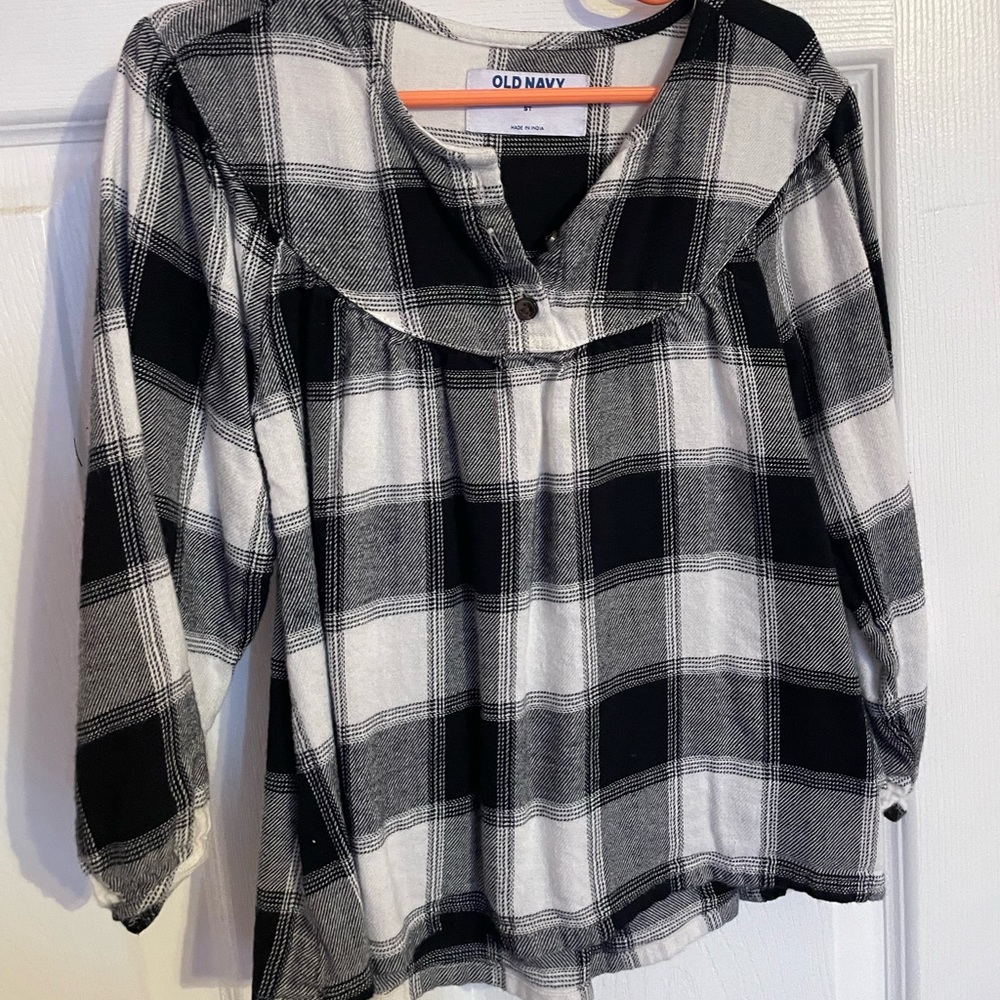 Girl’s Buffalo print top
